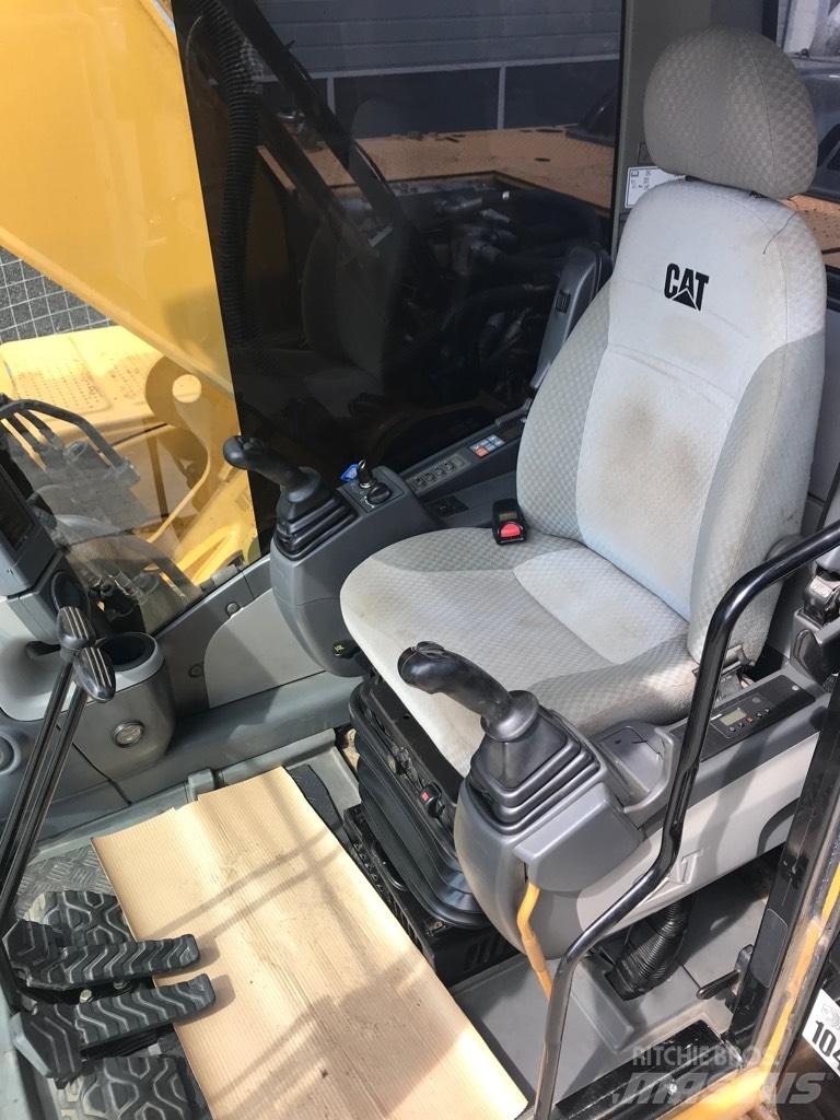 CAT 324D Lánctalpas kotrók