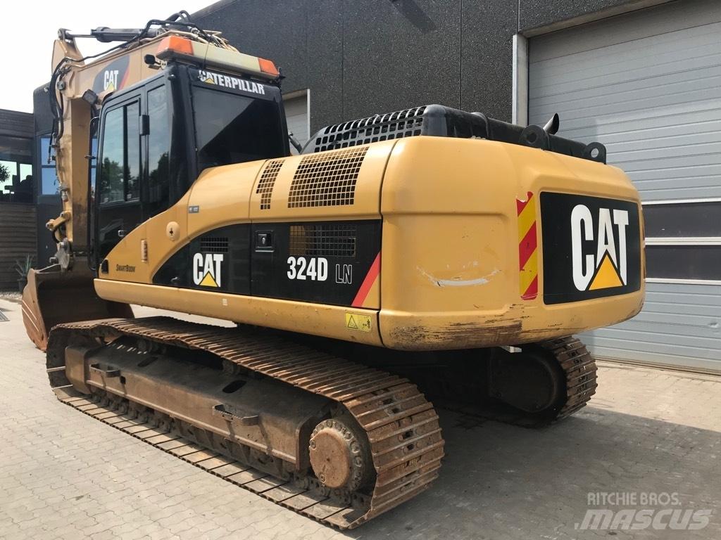 CAT 324D Lánctalpas kotrók