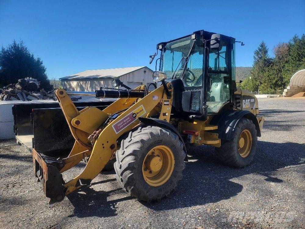 CAT 908 H 2 Gumikerekes homlokrakodók