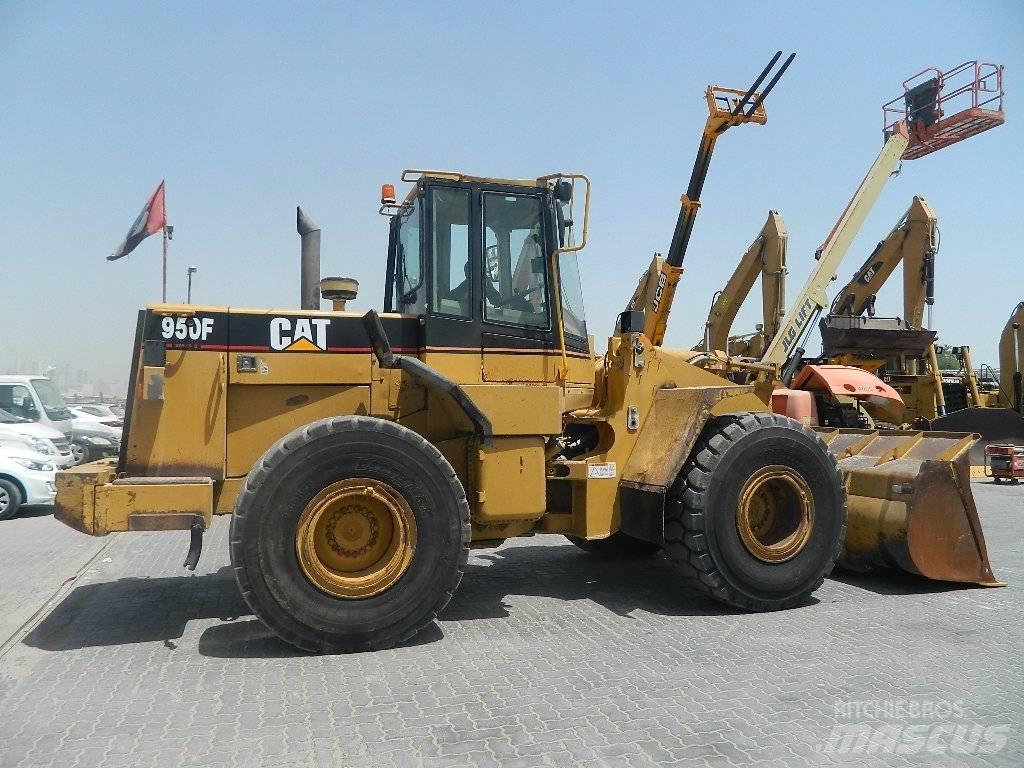 CAT 950 F II Gumikerekes homlokrakodók