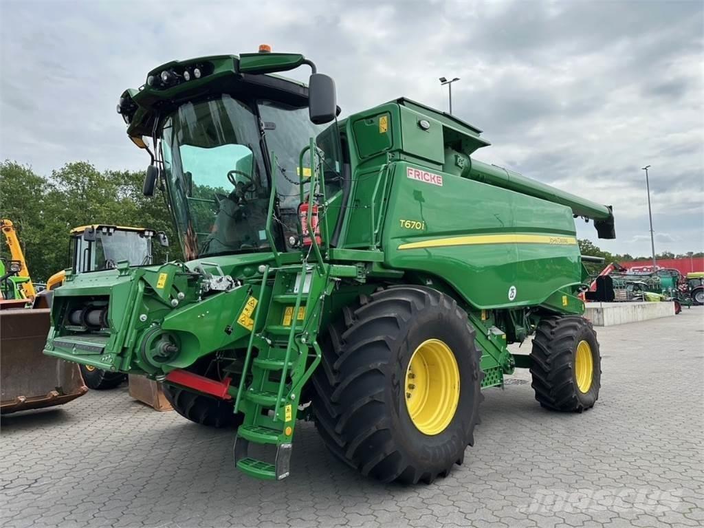 John Deere T 670 i Kombájnok