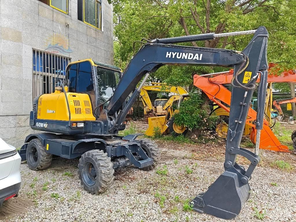 Hyundai R 60W Gumikerekes kotrók