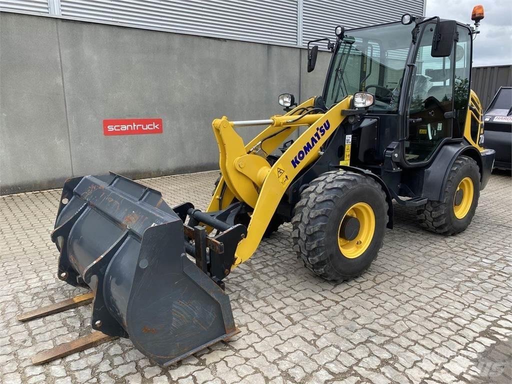 Komatsu WA70M-8EO Univerzális rakodók