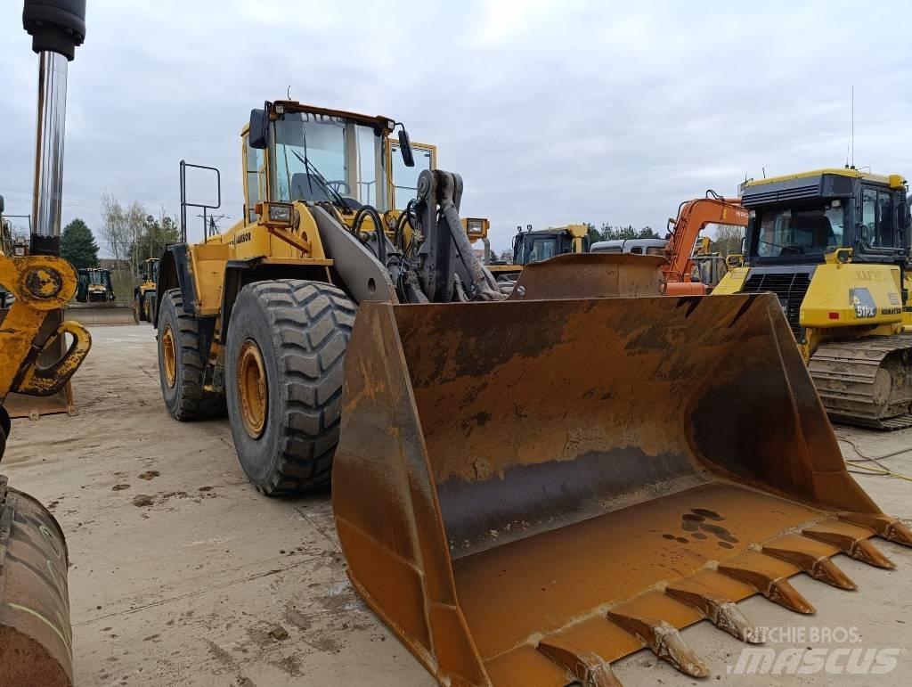 Volvo L 180 E Gumikerekes homlokrakodók