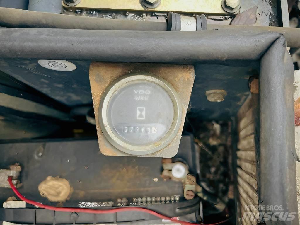 Bomag BW 100 AD-3 Ikerdobos hengerek