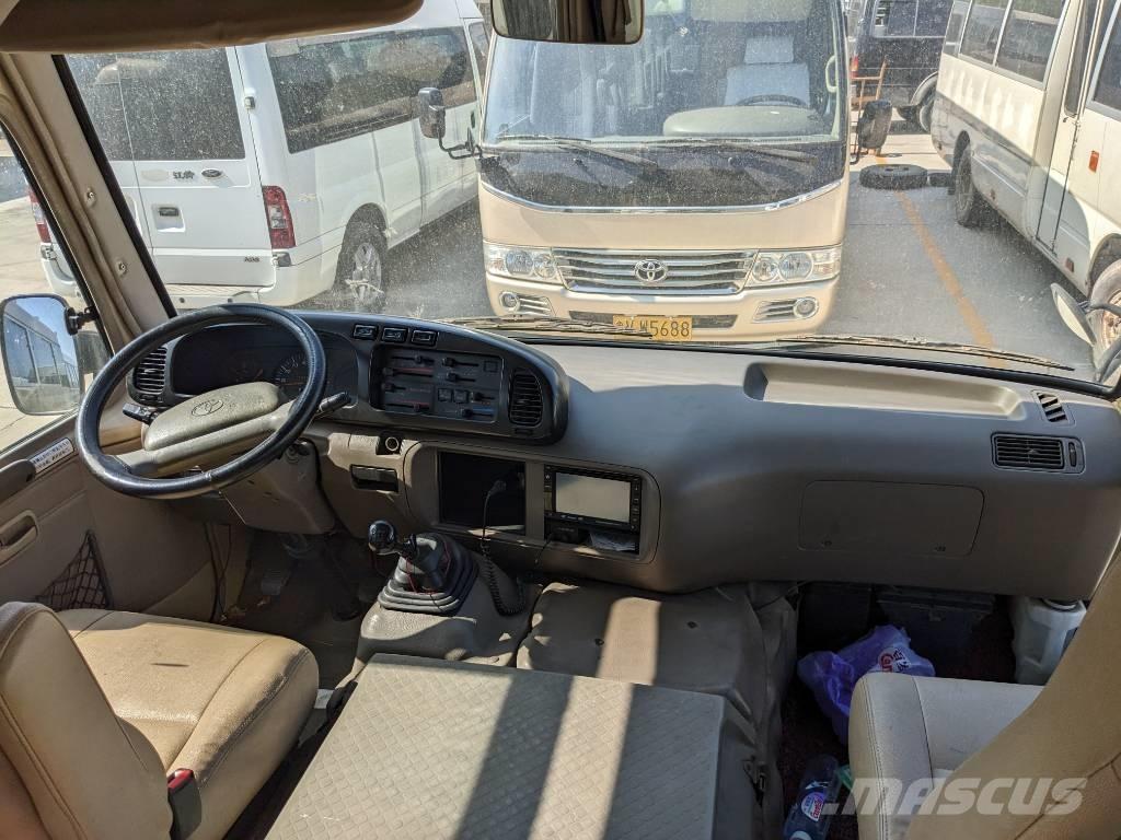 Toyota Coaster Bus Mini buszok