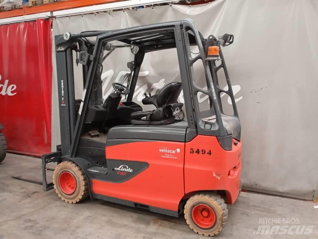 Linde E 30 Elektromos targoncák