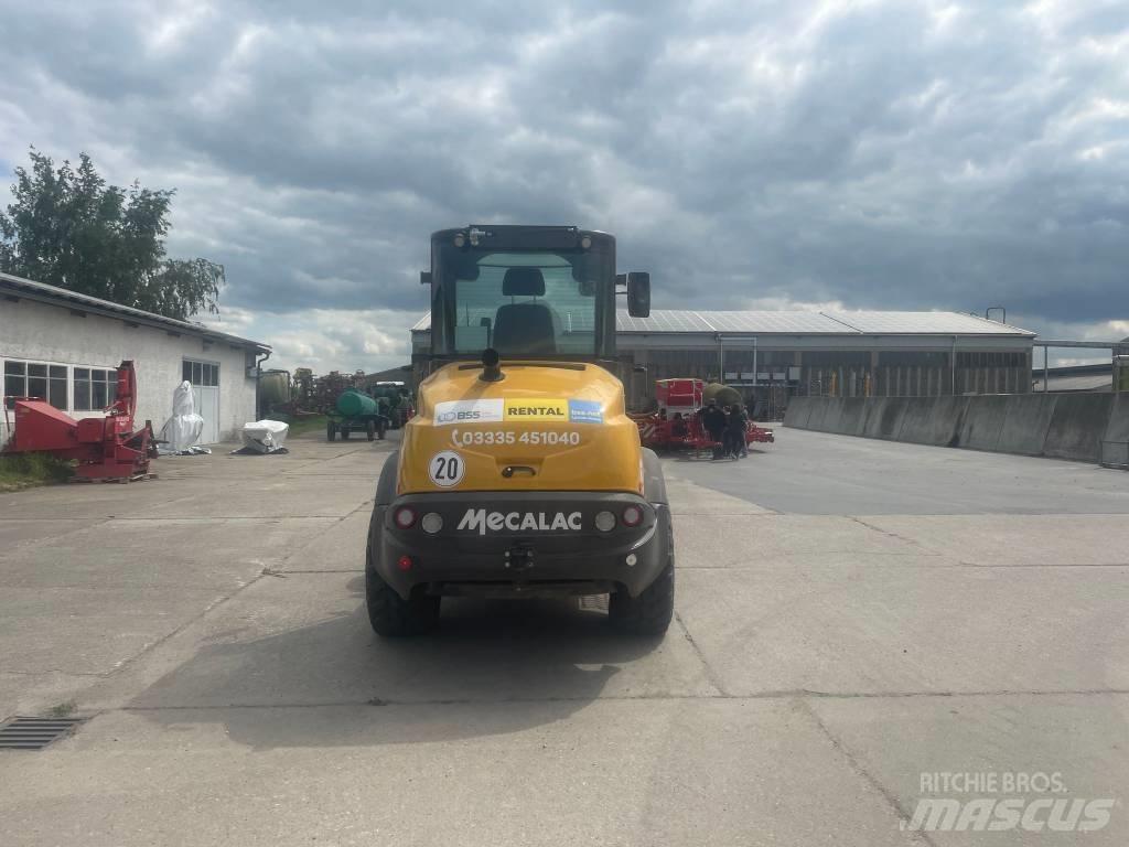 Mecalac AF 1200 Gumikerekes homlokrakodók