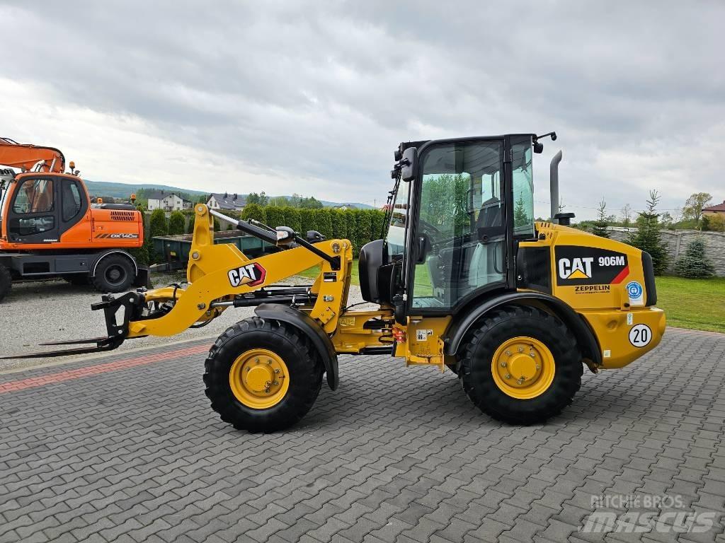 CAT 906 M Gumikerekes homlokrakodók