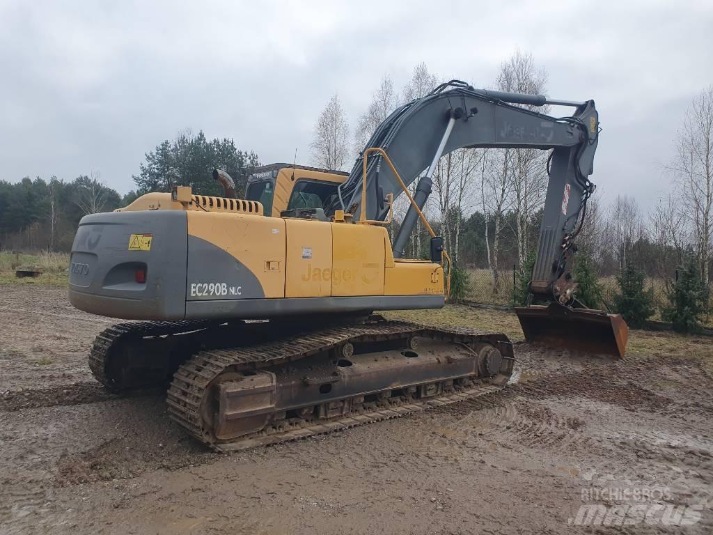 Volvo 290 Lánctalpas kotrók