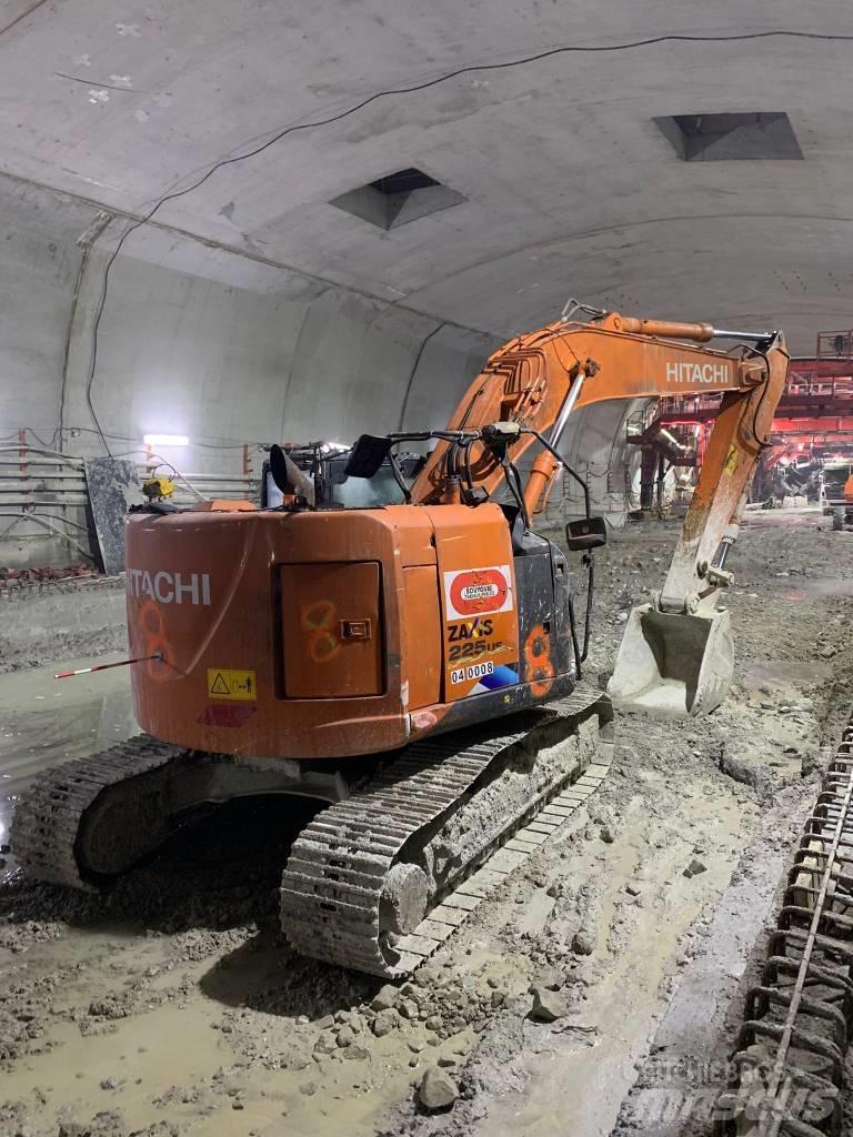 Hitachi ZX225US-5A Építőipar - Egyebek