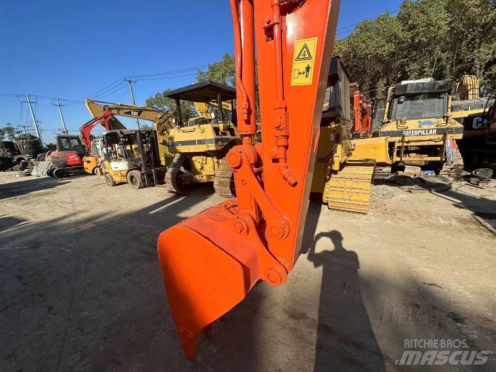 Hitachi ZX 75 Lánctalpas kotrók