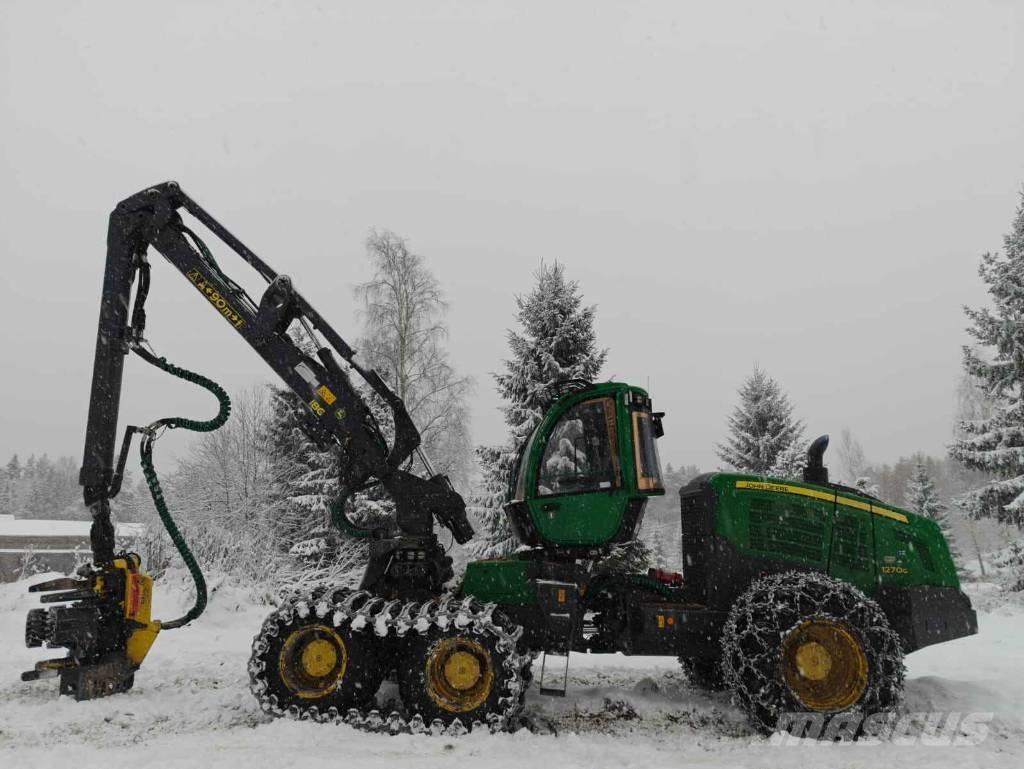 John Deere 1270 G Betakarítók