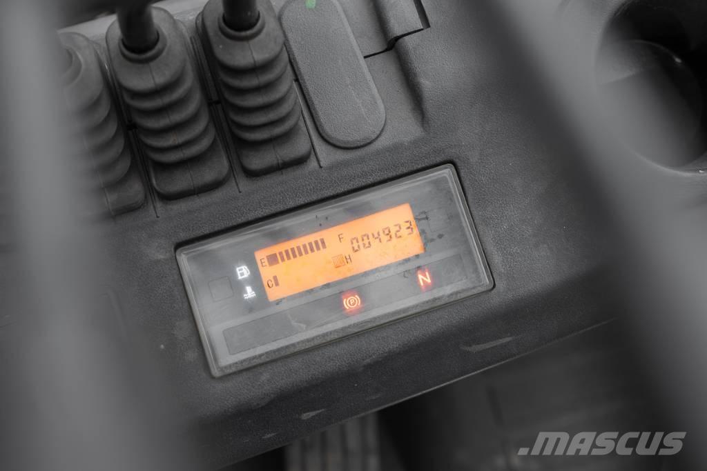 Manitou MI 30 D Dízel targoncák