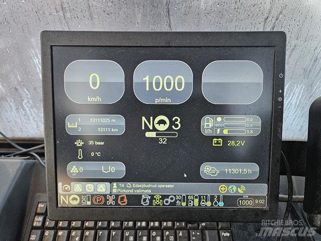 Komatsu 835 Kihordók