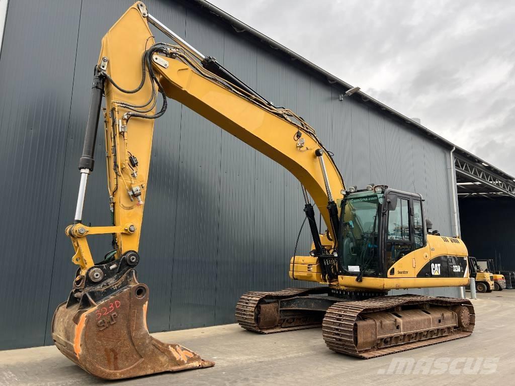 CAT 323D L Lánctalpas kotrók