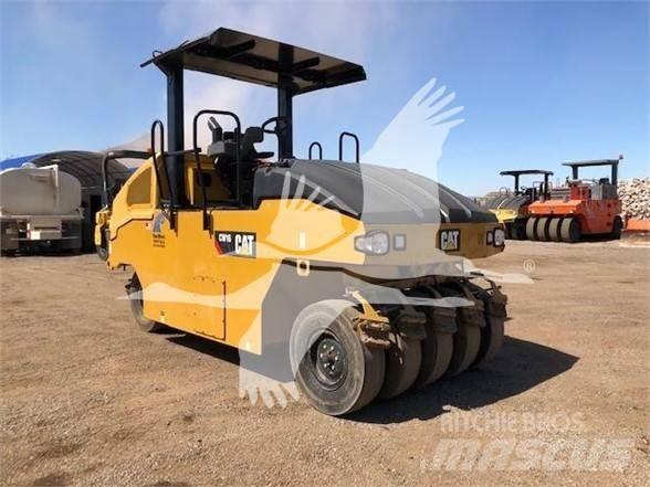 CAT CW16 Pneumatikus kerekes hengerek