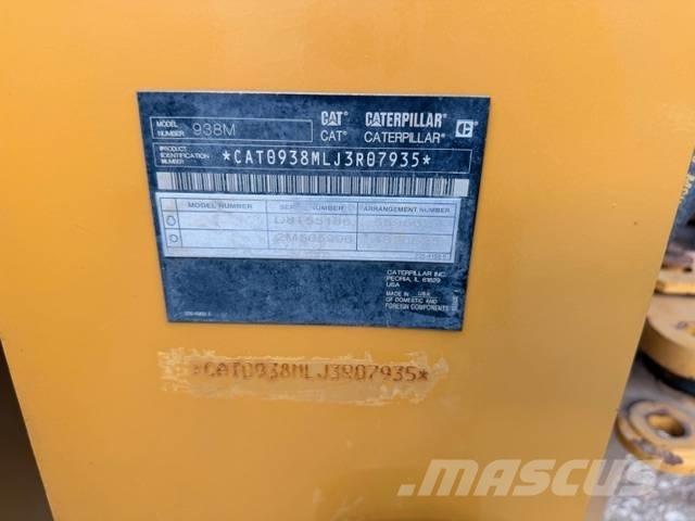 CAT 938M Gumikerekes homlokrakodók