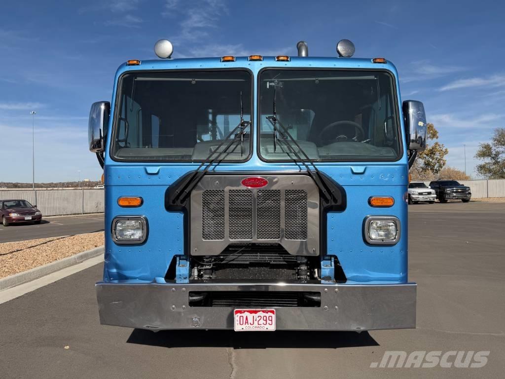 Peterbilt 320 Multifunkciós teherautók