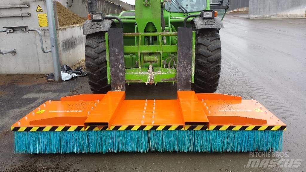M3 Broom Sweeper SI Úttakarító gépek