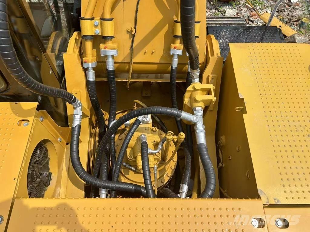 CAT 330DL Lánctalpas kotrók