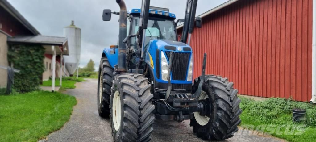 New Holland T 8040 Traktorok