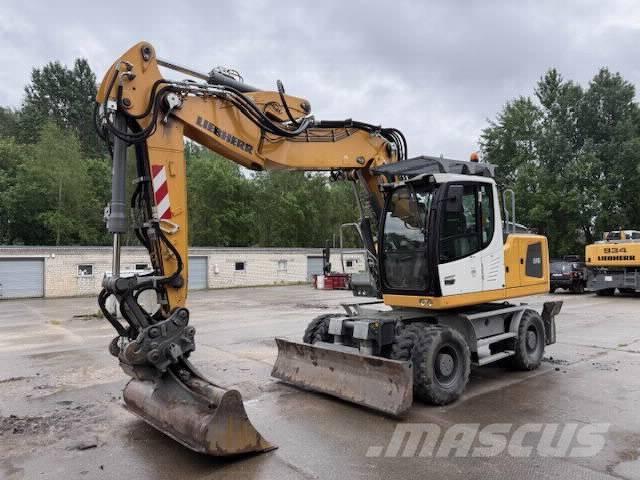 Liebherr A 916 Gumikerekes kotrók