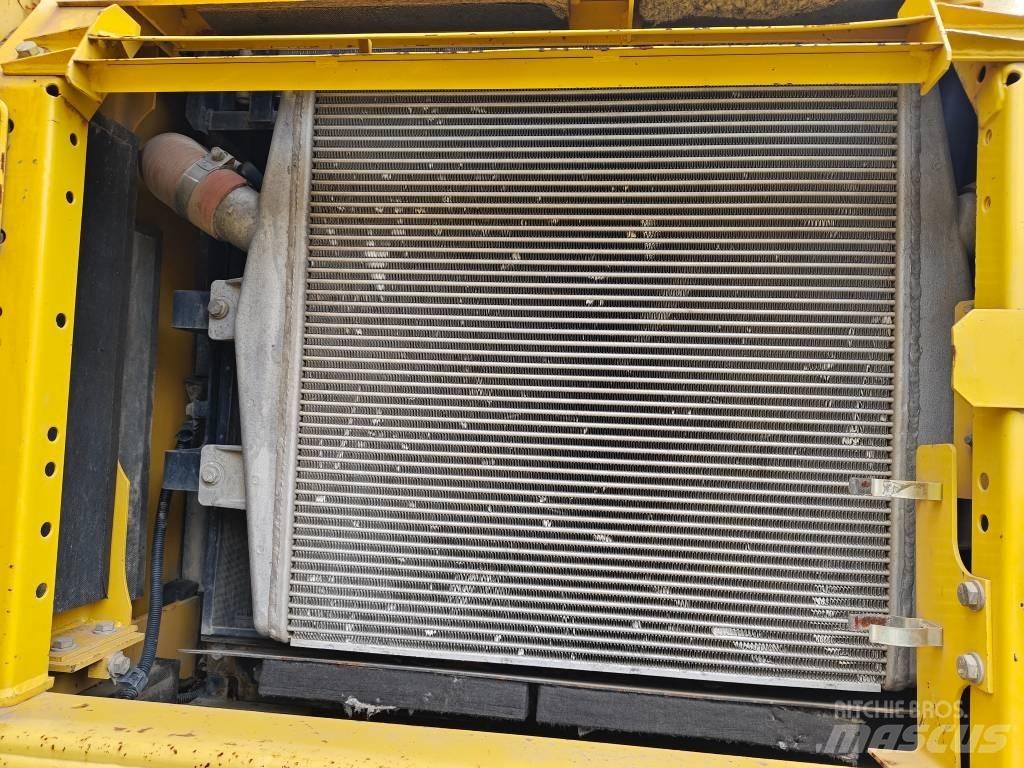 Komatsu PC 450-8 Lánctalpas kotrók