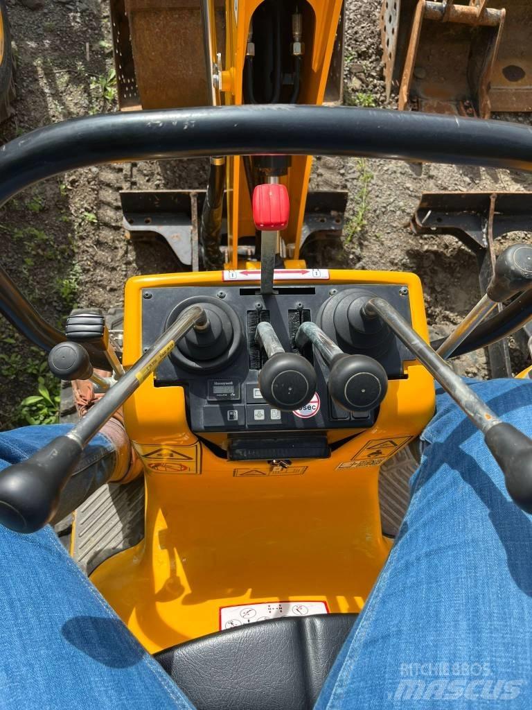 JCB 8008 CTS Mini kotrók < 7t