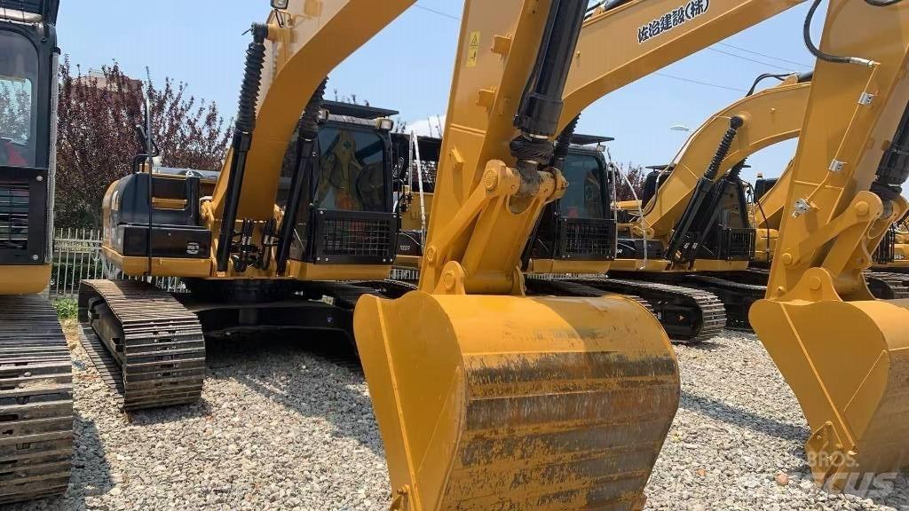 CAT 323 D L Lánctalpas kotrók
