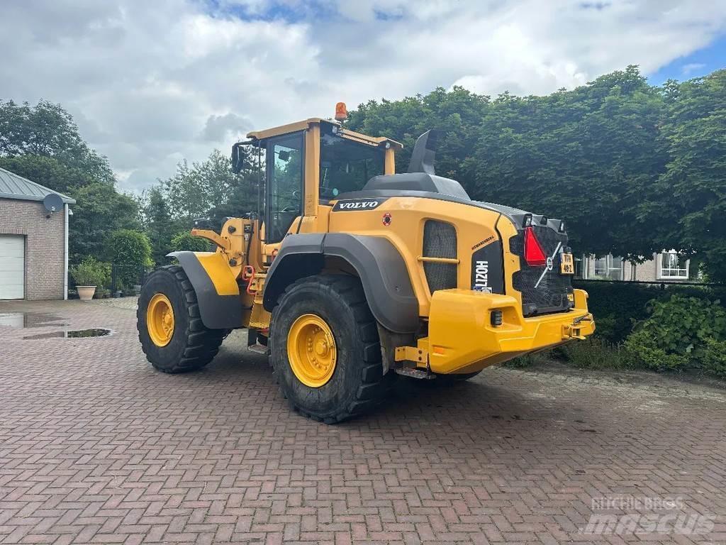 Volvo L120 H Gumikerekes homlokrakodók