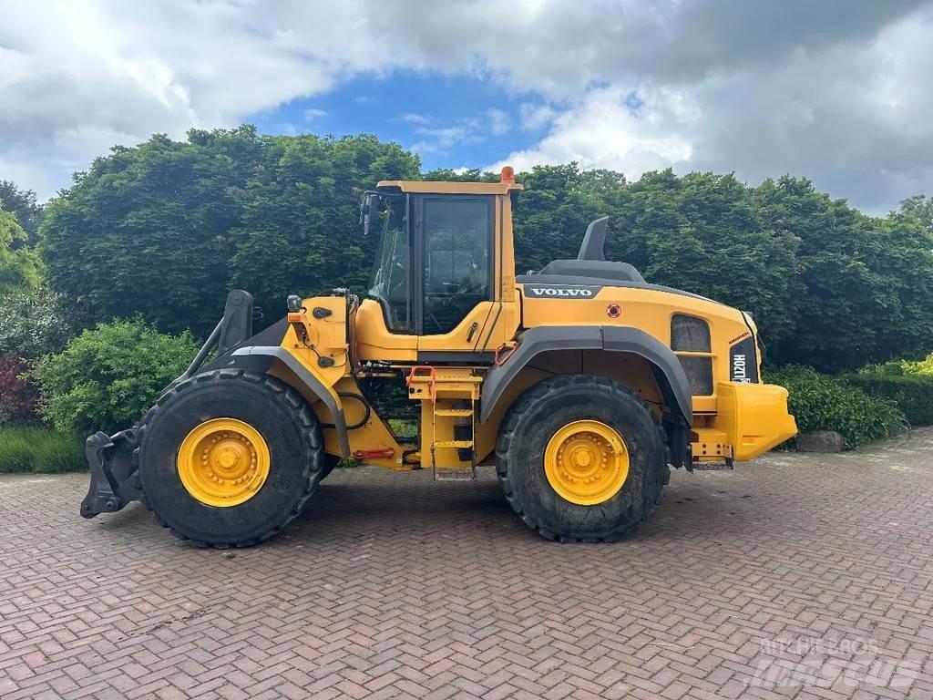 Volvo L120 H Gumikerekes homlokrakodók