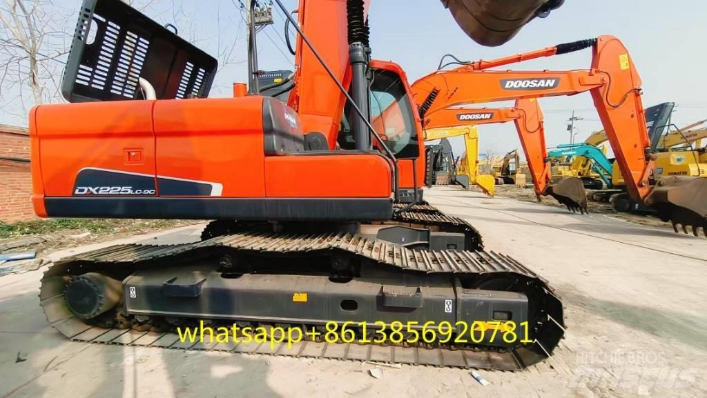 Doosan DX 225 Lánctalpas kotrók