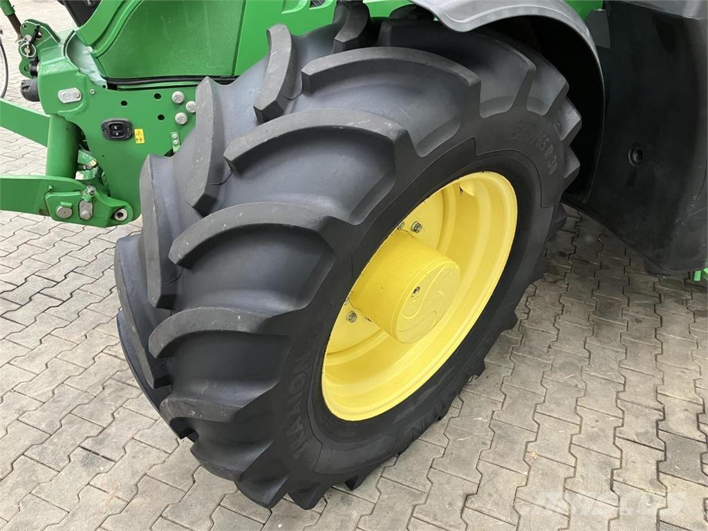 John Deere 6145R Traktorok