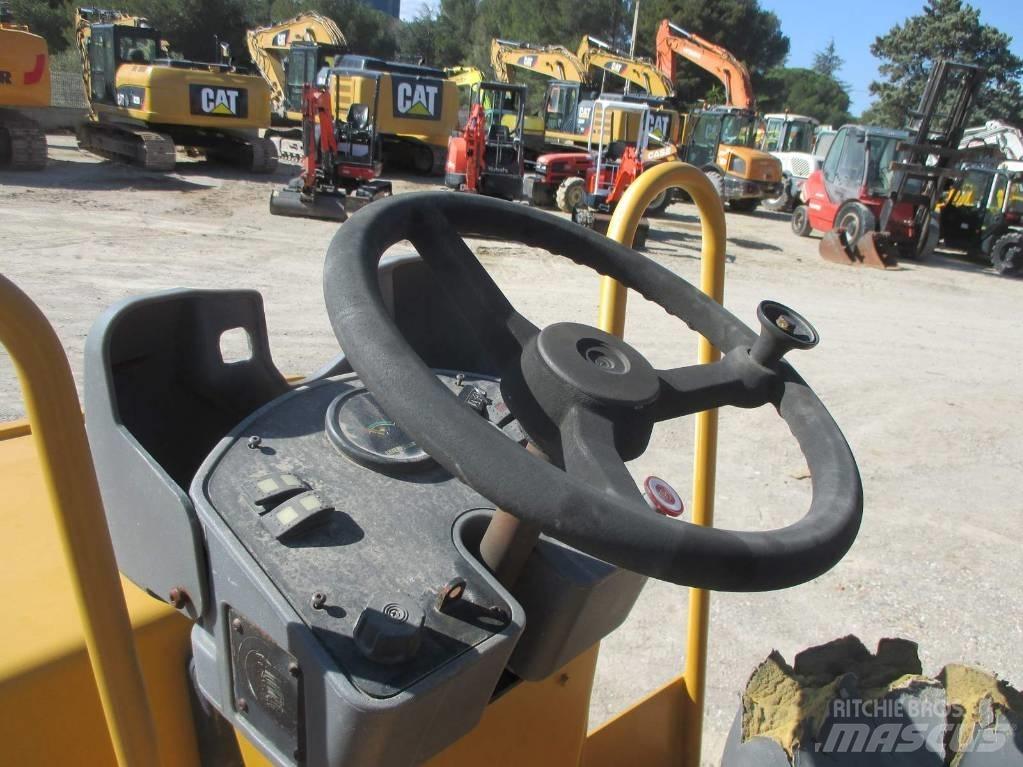 CAT CB 214 E Ikerdobos hengerek
