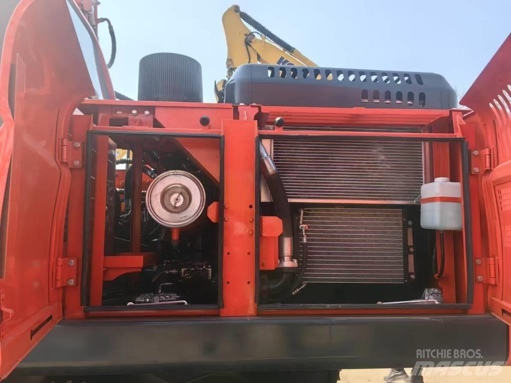 Doosan DX225LC-9C Lánctalpas kotrók