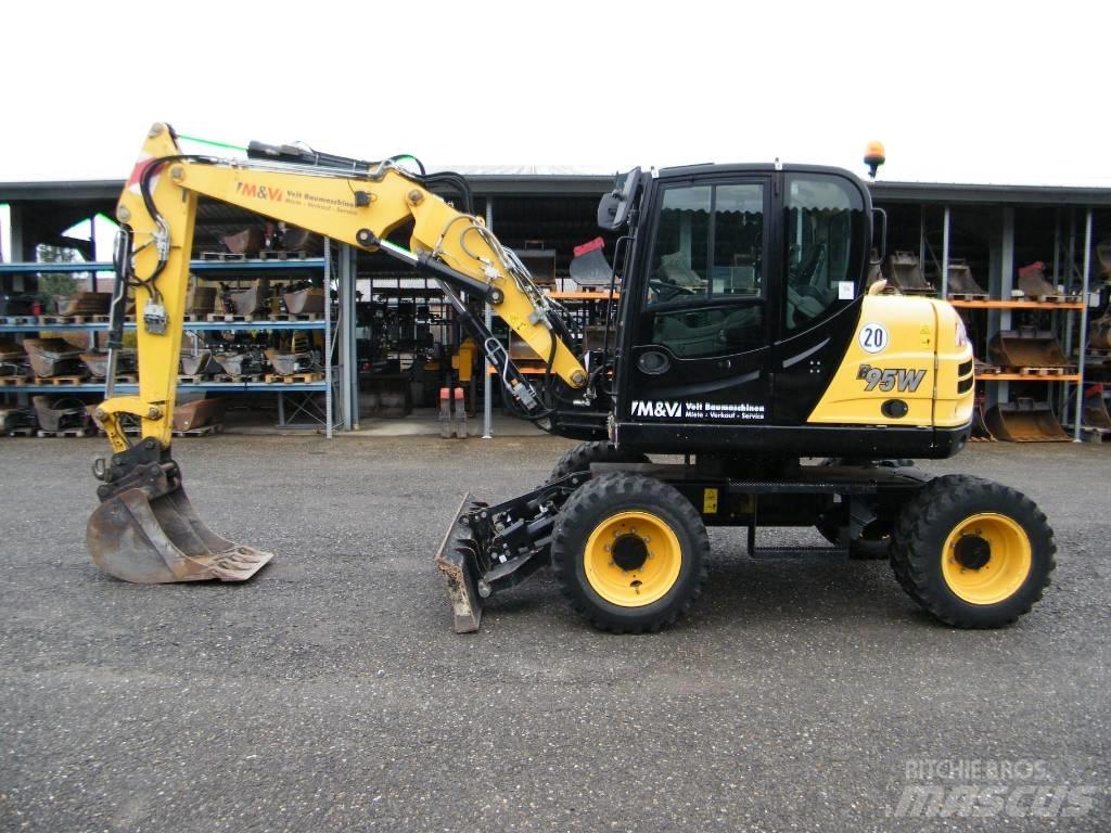 Yanmar B95W Gumikerekes kotrók