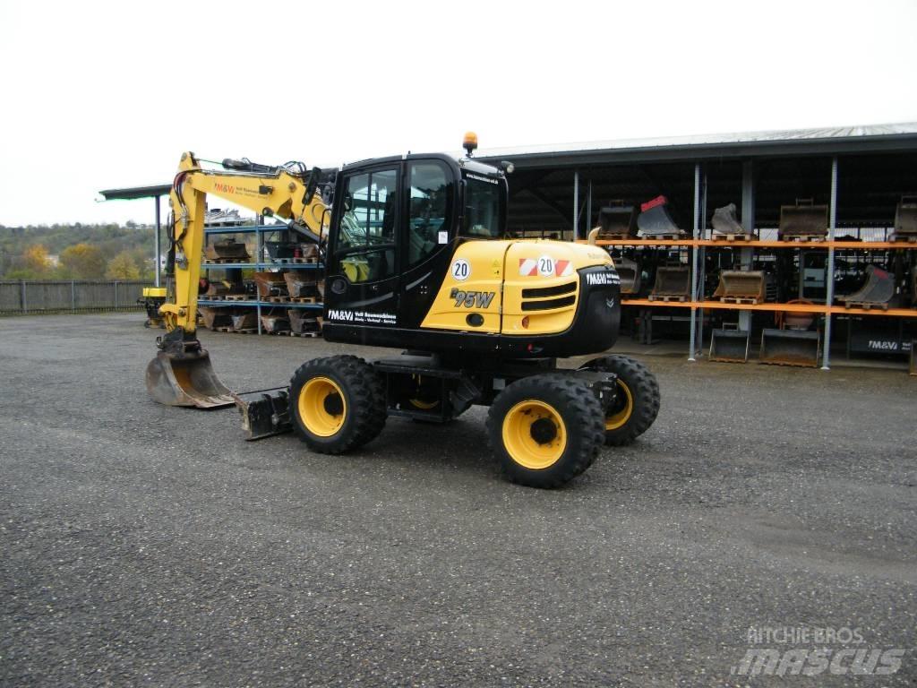Yanmar B95W Gumikerekes kotrók
