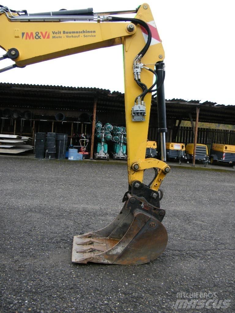 Yanmar B95W Gumikerekes kotrók