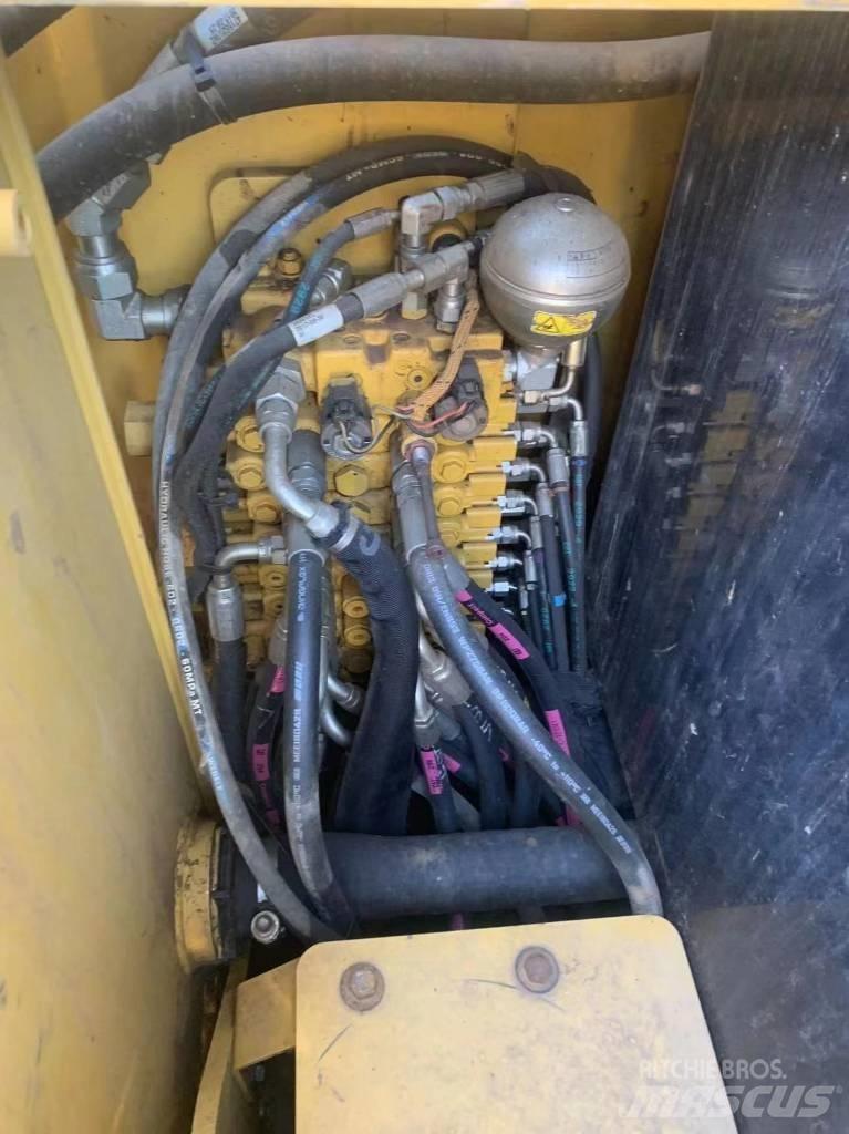 CAT 305.5e2 Lánctalpas kotrók
