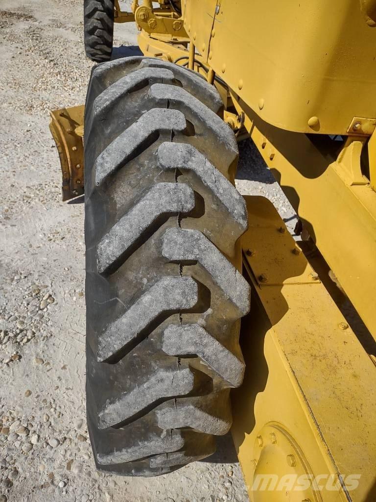 CAT 120 Gréderek