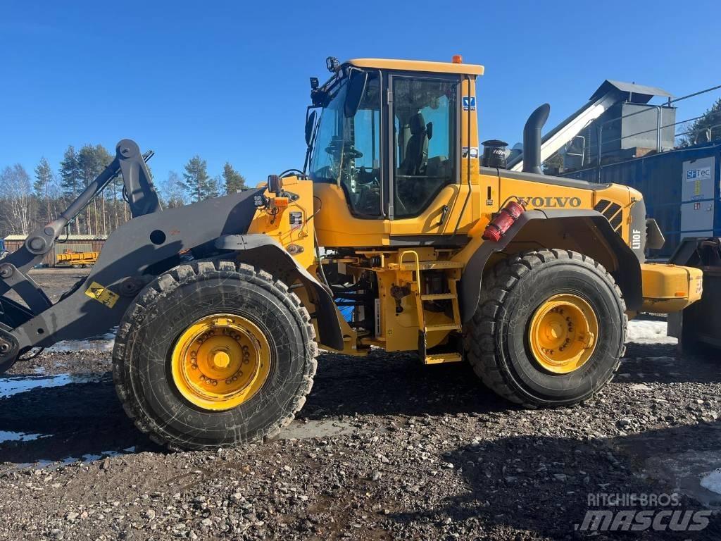 Volvo L 110 F Gumikerekes homlokrakodók