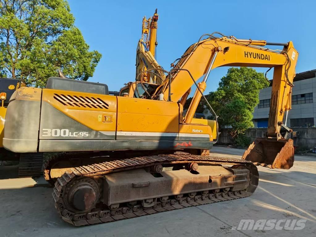 Hyundai R300lc-9s Lánctalpas kotrók