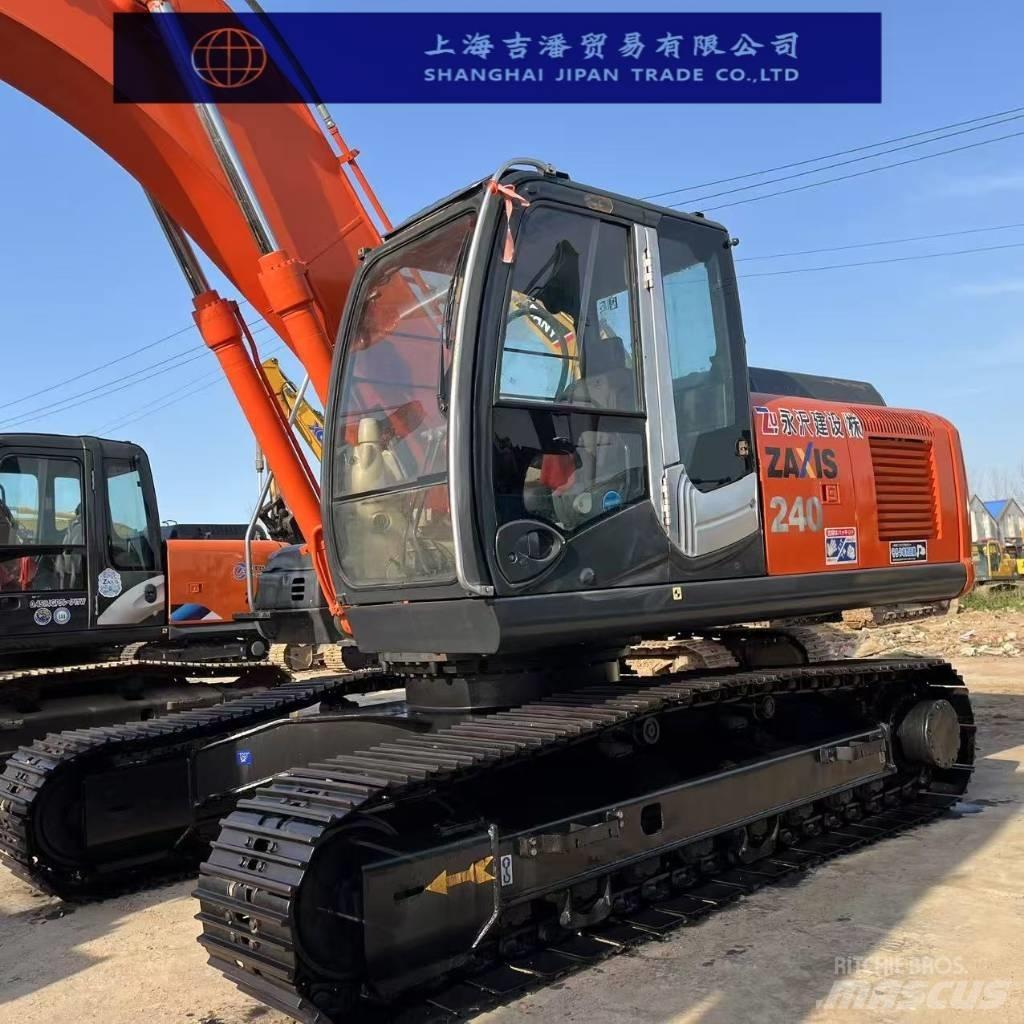 Hitachi ZX 240 Lánctalpas kotrók
