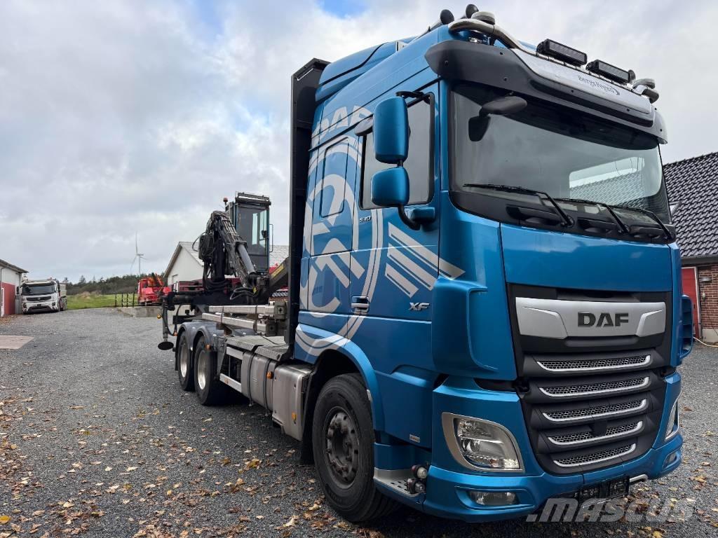 DAF XF 530 6x4 erdészeti gépszállító teherautók