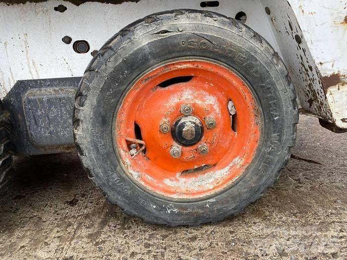 Bobcat S70 Gumikerekes homlokrakodók