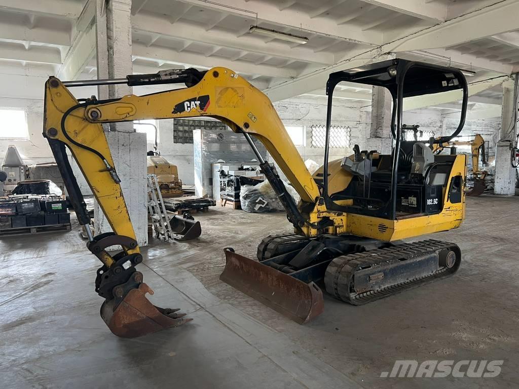 CAT 302.5 C Lánctalpas kotrók