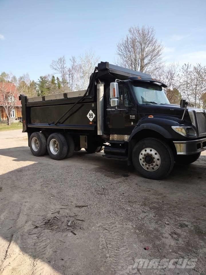 International 7500 Billenő teherautók