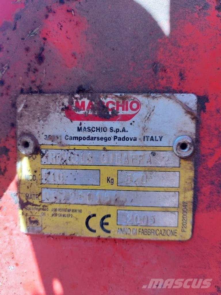 Maschio Giraffa 210 Szárzúzók és fűkaszák