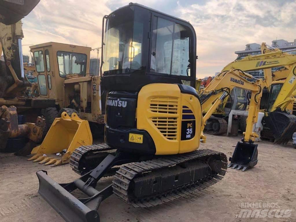 Komatsu PC35 Mini kotrók < 7t